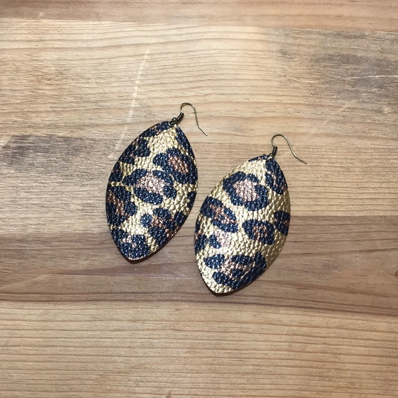 Handmade Leather Leopard Oval Earrings - Picture 1 of 1
